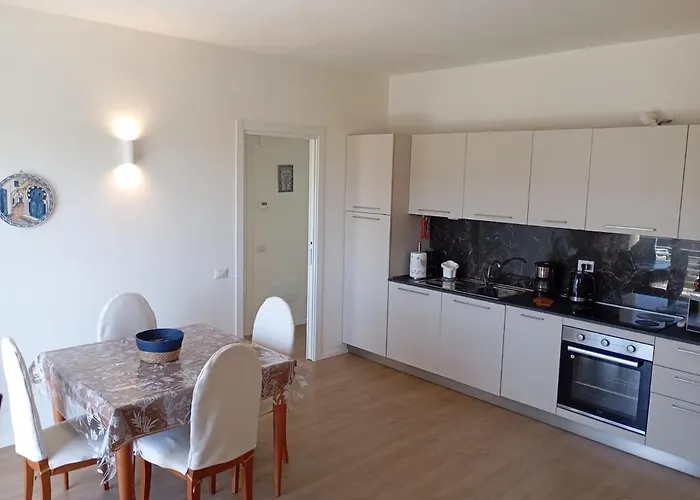 Modern And Bright Apartamento